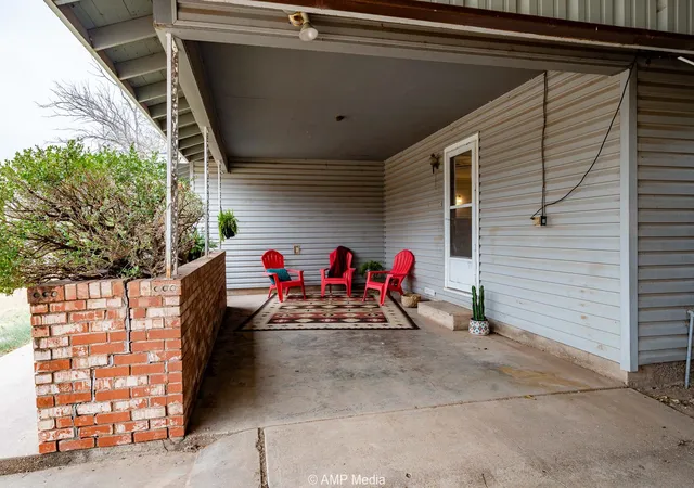 Photo 3 of Single family home for sale at 510 W Irving St, Munday, TX 76371 | MLS# 21140913 | Listing updated on 2026-09-22