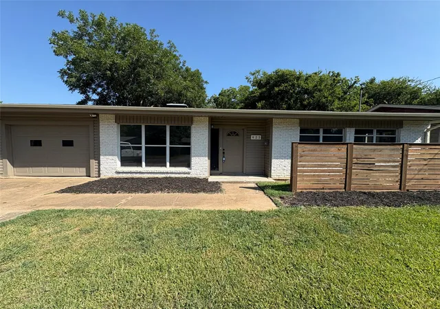 Homes for sale in Sherman, TX | 425 W Lamberth Rd, Sherman, TX 75092 | MLS# 21141776
