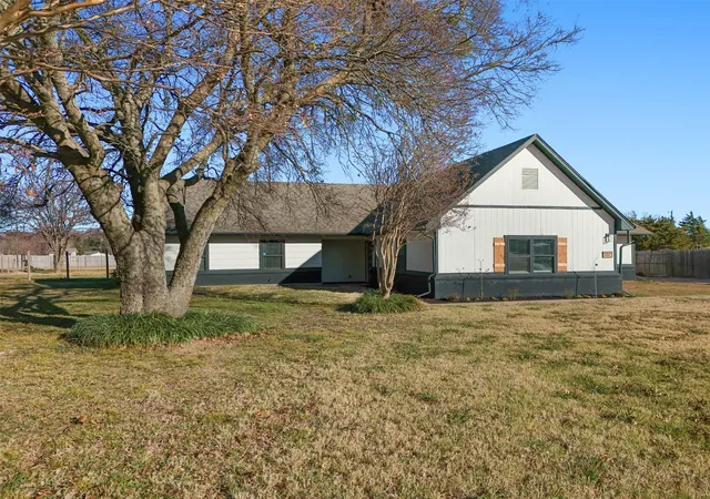 Homes for sale in Pottsboro, TX | 137 S Meadowbrook Dr, Pottsboro, TX 75076 | MLS# 21139065