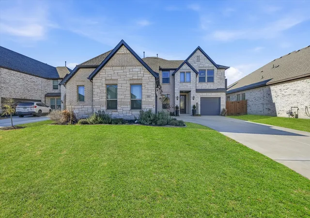 Photo 1 of Sale Pending at 222 Lakewood Ln, Ponder, TX 76259 | MLS# 21141507 | Listing updated on 2026-08-31