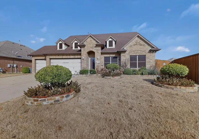 Photo 3 of Single family home for sale at 3020 Glenoaks Dr, Royse City, TX 75189 | MLS# 21138522 | Listing updated on 2026-08-04