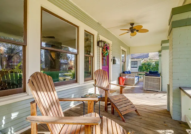 Photo 3 of Sale Pending at 2222 W Magnolia Ave, Fort Worth, TX 76110 | MLS# 21141221 | Listing updated on 2026-08-03