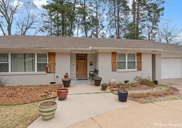 Photo 3 of Single family home for sale at 4719 Gilbert Dr, Shreveport, LA 71106 | MLS# 21142192 | Listing updated on 2026-09-16