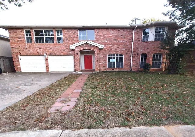 Homes for sale in Corinth, TX | 2107 Meadowview Dr, Corinth, TX 76210 | MLS# 21139216