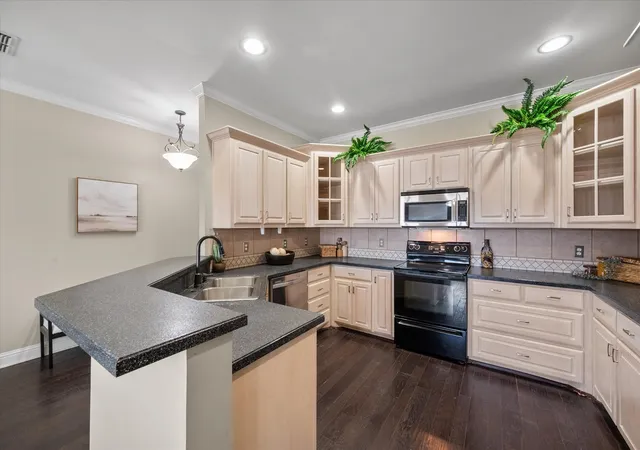 Homes for sale in Corsicana, TX | 603 W 6Th Ave #203, Corsicana, TX 75110 | MLS# 21139305