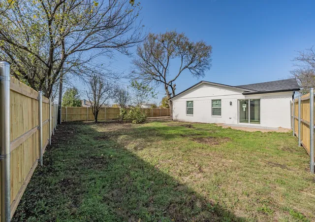 Homes for sale in Venus, TX | 207 N Hickory St, Venus, TX 76084 | MLS# 21142544