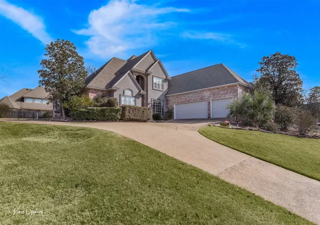 Photo 1 of Single family home for sale at 1069 Waters Edge Cir, Shreveport, LA 71106 | MLS# 21143165 | Listing updated on 2026-08-20
