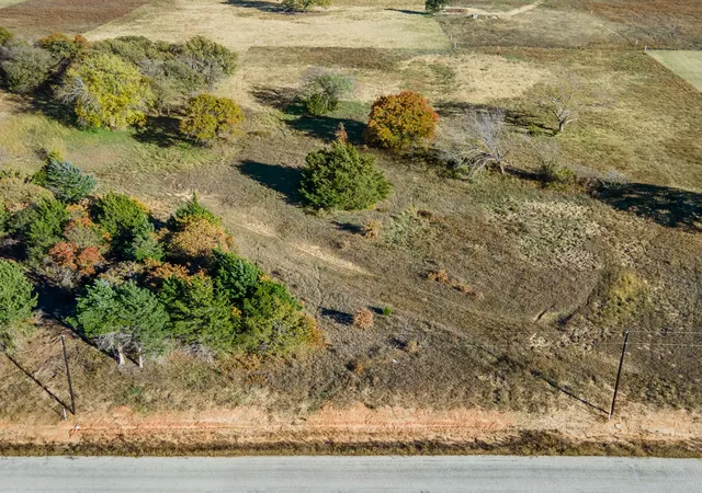 Homes for sale in Nocona, TX | 214 Trailride Ln, Nocona, TX 76255 | MLS# 21142484