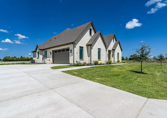 Homes for sale in Caddo Mills, TX | 5250 Sunset Rd, Caddo Mills, TX 75135 | MLS# 21143314