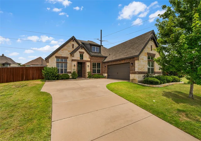 Photo 2 of Single family home for sale at 1441 Grassy Meadows Dr, Joshua, TX 76058 | MLS# 21142727 | Listing updated on 2026-08-19