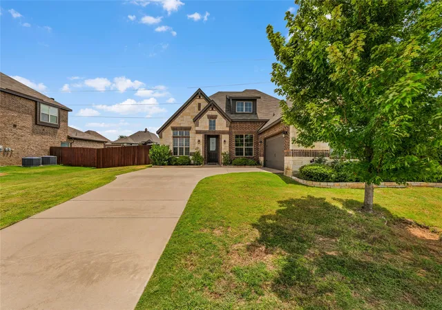 Photo 3 of Single family home for sale at 1441 Grassy Meadows Dr, Joshua, TX 76058 | MLS# 21142727 | Listing updated on 2026-08-19