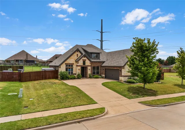 Photo 4 of Single family home for sale at 1441 Grassy Meadows Dr, Joshua, TX 76058 | MLS# 21142727 | Listing updated on 2026-09-30