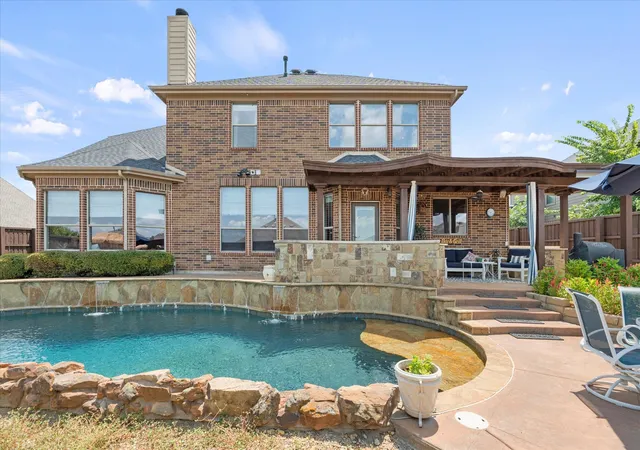 Photo 2 of Single family home for sale at 633 Stevenson Dr, Fate, TX 75087 | MLS# 21143485 | Listing updated on 2026-08-19