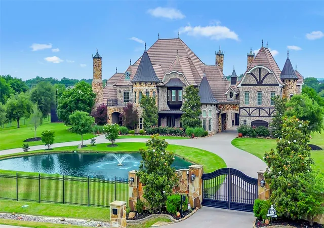 Photo 1 of Mansion for sale at 2601 Twelve Oaks Ln, Prosper, TX 75078 | MLS# 21143755 | Listing updated on 2026-07-06