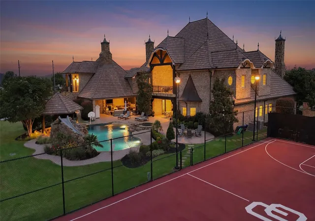 Photo 2 of Mansion for sale at 2601 Twelve Oaks Ln, Prosper, TX 75078 | MLS# 21143755 | Listing updated on 2026-07-06