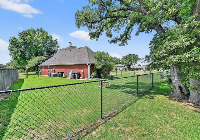 Homes for sale in Lake Kiowa, TX | 736 W Kiowa Dr, Lake Kiowa, TX 76240 | MLS# 21143854