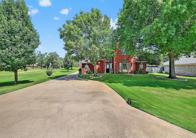 Homes for sale in Lake Kiowa, TX | 736 W Kiowa Dr, Lake Kiowa, TX 76240 | MLS# 21143854