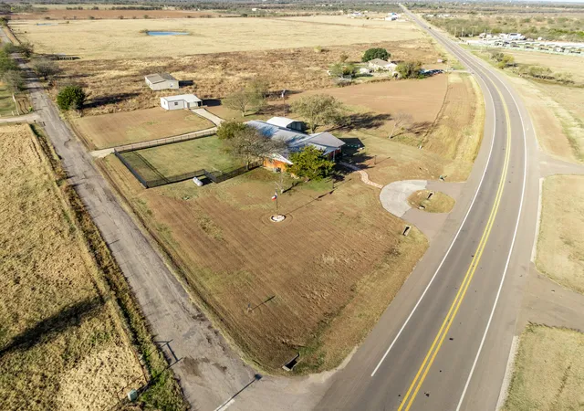 Photo 3 of Sale Pending at 891 Hcr 2124 Loop, Whitney, TX 76692 | MLS# 21143837 | Listing updated on 2026-08-28