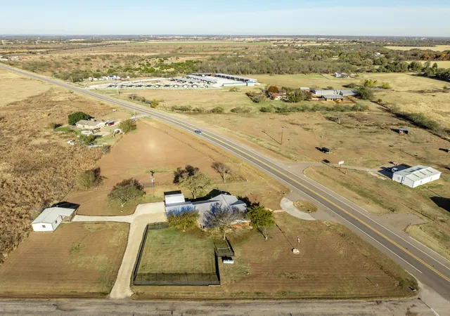 Photo 4 of Sale Pending at 891 Hcr 2124 Loop, Whitney, TX 76692 | MLS# 21143837 | Listing updated on 2026-08-28