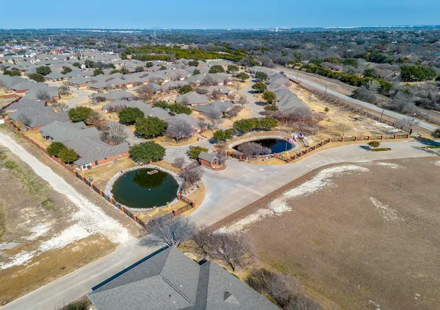 Homes for sale in Cedar Hill, TX | 119 Crestway Drive, Cedar Hill, TX 75104 | Houzeo