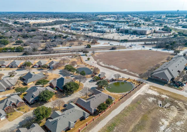 Homes for sale in Cedar Hill, TX | 119 Crestway Dr #22, Cedar Hill, TX 75104 | MLS# 21144064