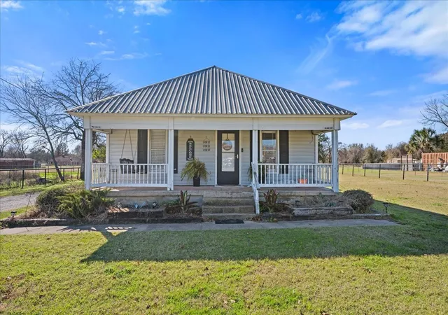 Homes for sale in Combine, TX | 550 Fm 1389 S, Combine, TX 75159 | MLS# 21144094