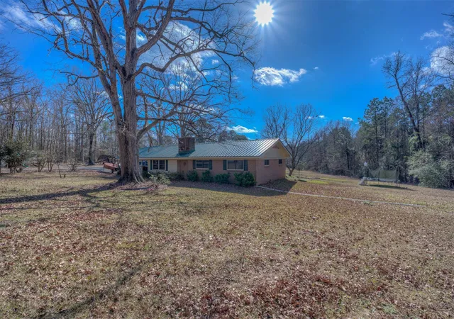 Photo 2 of Sale Pending at 165/169 Red Hill Ln, Minden, LA 71055 | MLS# 21143821 | Listing updated on 2026-08-19