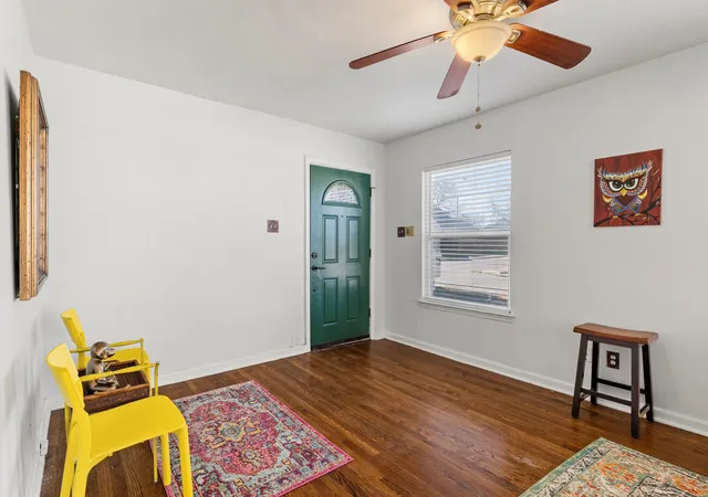 4th image of 2739 Livingston Ave, Fort Worth, TX 76110 | MLS# 21143881