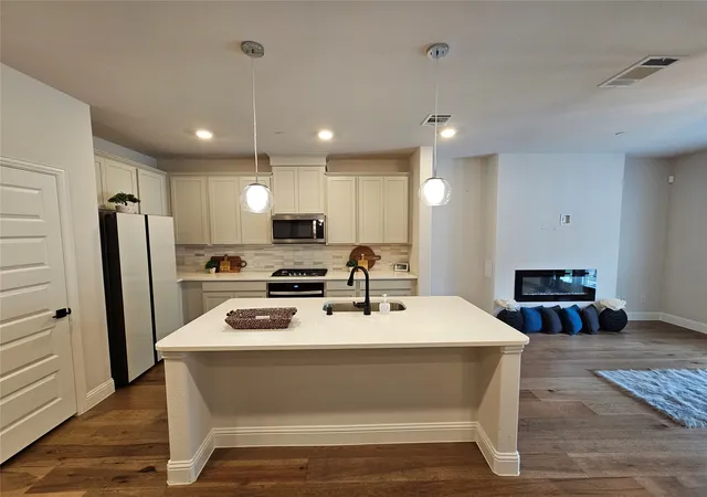 1st image of 7852 Manilla Dr, Rowlett, TX 75088 | MLS# 21142729