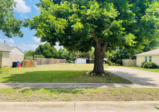 Photo 1 of Land for sale at 1416 Williams Dr, Garland, TX 75042 | MLS# 21144831 | Listing updated on 2026-09-24