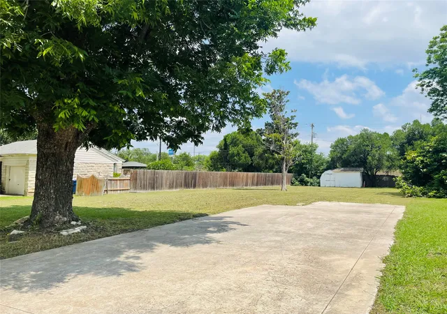 Photo 2 of Land for sale at 1416 Williams Dr, Garland, TX 75042 | MLS# 21144831 | Listing updated on 2026-09-24