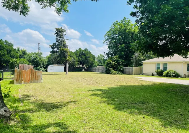 Photo 3 of Land for sale at 1416 Williams Dr, Garland, TX 75042 | MLS# 21144831 | Listing updated on 2026-09-24