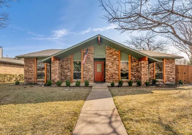 Homes for sale in Garland, TX | 3502 Vista Oaks Dr, Garland, TX 75043 | MLS# 21145188