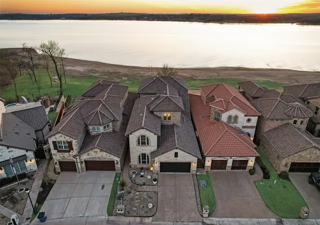 Photo 3 of Sale Pending at 10013 Lakeside Dr, Fort Worth, TX 76179 | MLS# 21144740 | Listing updated on 2026-07-24