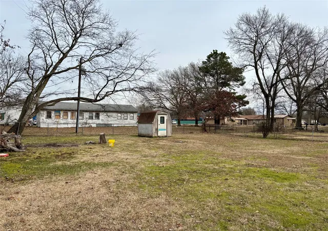 Homes for sale in Detroit, TX | 135 1st St Se, Detroit, TX 75436 | MLS# 21141862