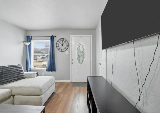 5th image of 1818 Reever St, Arlington, TX 76010 | MLS# 21145584