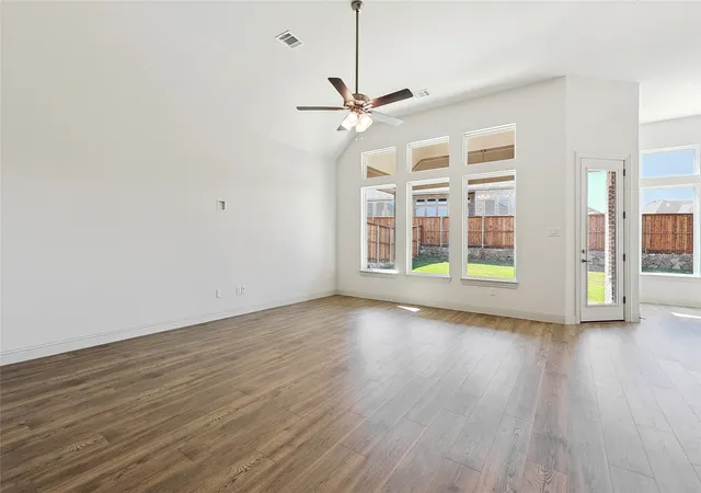4th image of 313 Trinity Ct, Shady Shores, TX 76208 | MLS# 21145611