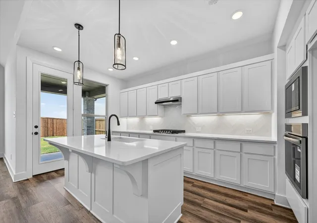 3rd image of 3610 River Creek Trl, Sherman, TX 75092 | MLS# 21144234