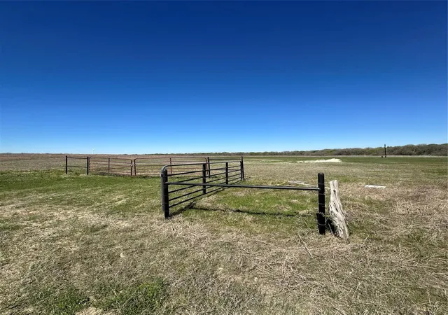 Homes for sale in Hubbard, TX | 1137 County Road 3373, Hubbard, TX 76648 | MLS# 21145973