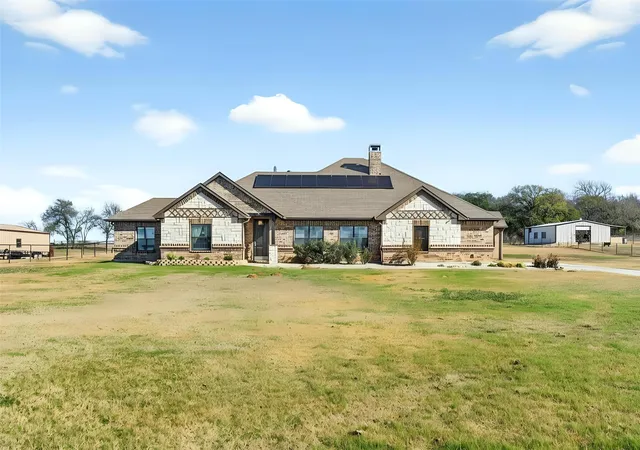 Homes for sale in Paradise, TX | 1081 County Road 3591, Paradise, TX 76073 | MLS# 21144582