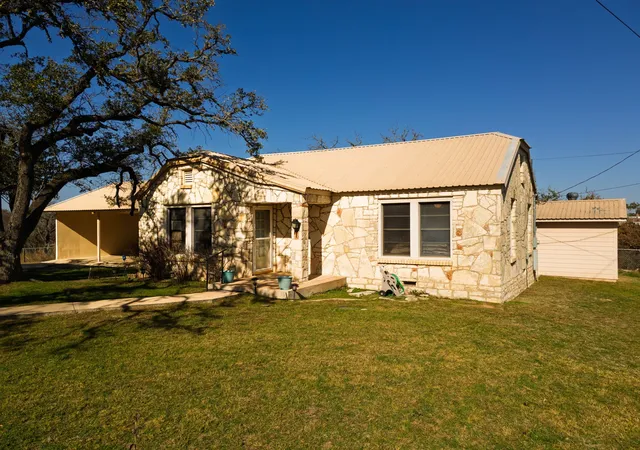 Photo 1 of Single family home for sale at 1003 N Ridge St, Lampasas, TX 76550 | MLS# 21146143 | Listing updated on 2026-07-18
