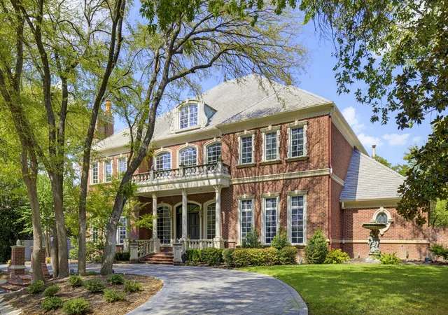 Photo 1 of Mansion for sale at 6805 Laurel Valley Dr, Fort Worth, TX 76132 | MLS# 21145608 | Listing updated on 2026-09-29