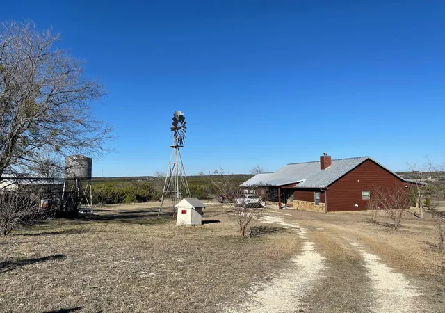 Homes for sale in Iredell, TX | 2473 County Road 199, Iredell, TX 76649 | MLS# 21146770