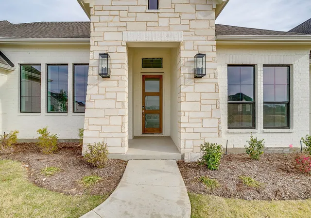 Photo 1 of Single family home for sale at 137 Aiden Dr, Waxahachie, TX 75165 | MLS# 21146687 | Listing updated on 2026-08-17