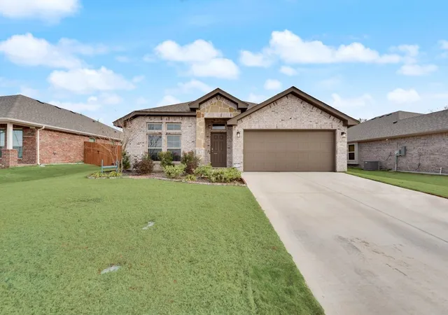 Photo 1 of Single family home for sale at 1202 Holly St, Cleburne, TX 76033 | MLS# 21144996 | Listing updated on 2026-07-06