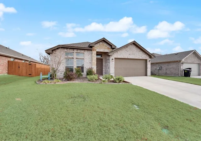 Photo 2 of Single family home for sale at 1202 Holly St, Cleburne, TX 76033 | MLS# 21144996 | Listing updated on 2026-07-06