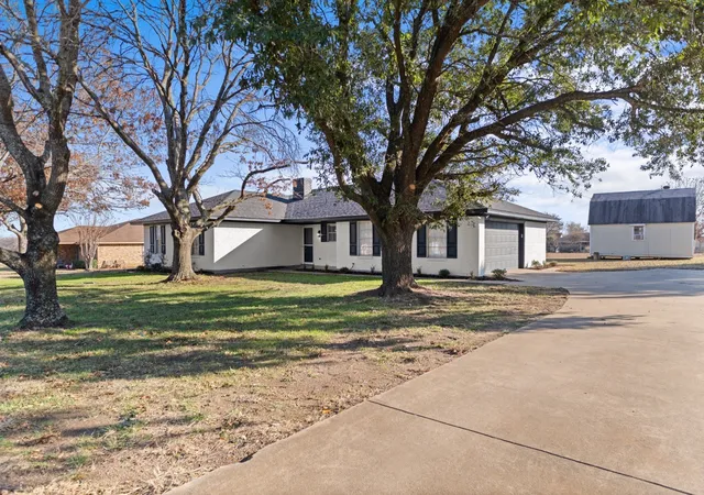 Photo 2 of Single family home for sale at 602 Cardinal Dr, Red Oak, TX 75154 | MLS# 21147101 | Listing updated on 2026-09-18
