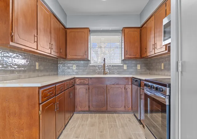 Photo 3 of Single family home for sale at 602 Cardinal Dr, Red Oak, TX 75154 | MLS# 21147101 | Listing updated on 2026-09-18