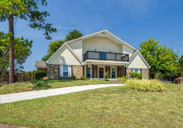 Photo 2 of Single family home for sale at 2226 Meadowview Dr, Garland, TX 75043 | MLS# 21147126 | Listing updated on 2026-07-23