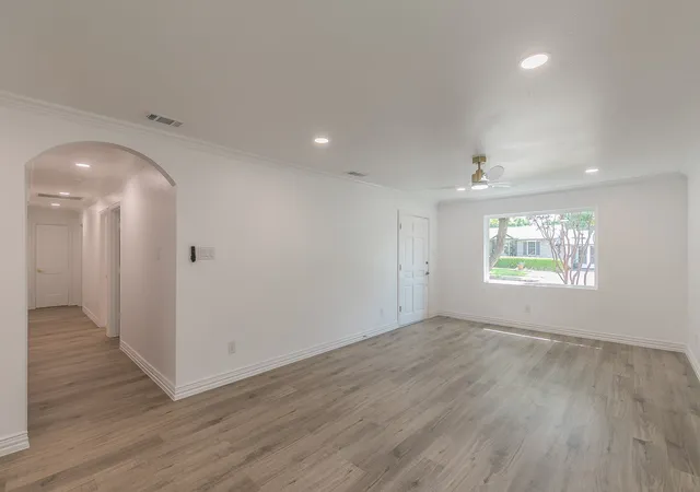 Photo 2 of Single family home for sale at 1812 Boyd St, Dallas, TX 75224 | MLS# 21147170 | Listing updated on 2026-08-25